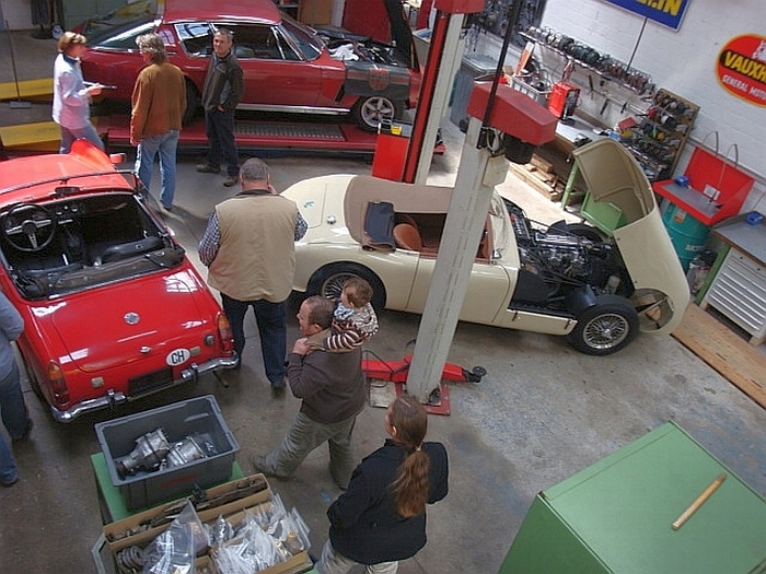 2010-05 Jensen Car Club zu Besuch 062.jpg